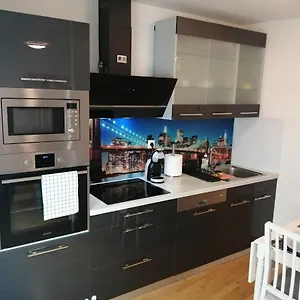 Apartment Tesla, Wien